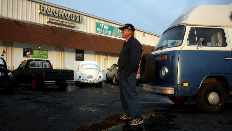 Illustration for article titled The Time I Chopped Up A Dozen Volkswagen Bugs With A Sawzall